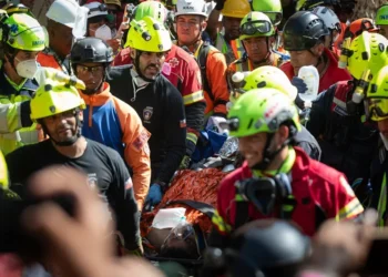 “Para nosotros es un milagro”: rescatistas que salvaron a Hernán tras ocho días sepultado