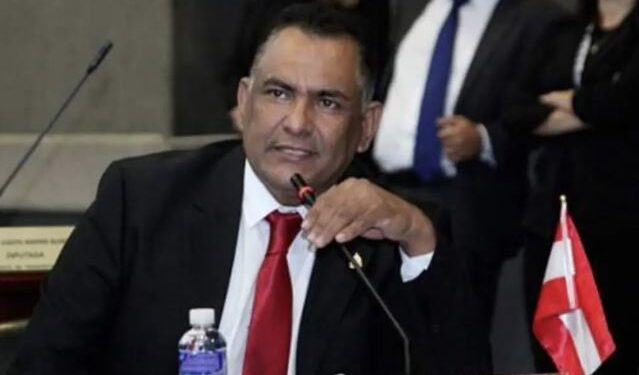 Mario Segura aclara a Marvin Ponce: “Nadie está pidiendo dinero, estamos tratando de salvaguardar la Enee”
