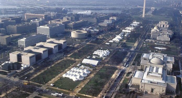 La Administración Trump acusa al Smithsonian de «activismo» y de apoyar la inmigración ilegal