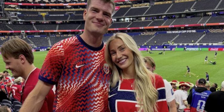 Sorloth recibió amenazas de muerte después de que su error provocara la eliminación de Noruega del Mundial