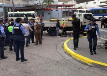 ¡Adiós al relajo! Policía Municipal recupera espacios públicos y libera vías en Comayagüela