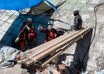 Venezuela continúa con las labores de rescate y desescombro tras ocho días de los terremotos