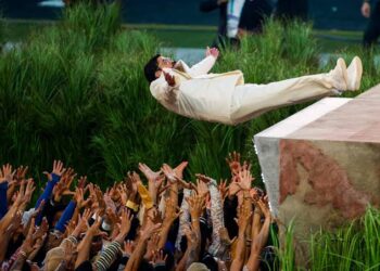 ¡Bad Bunny hace historia! Su show del Super Bowl arrasa con nueve nominaciones a los Emmy