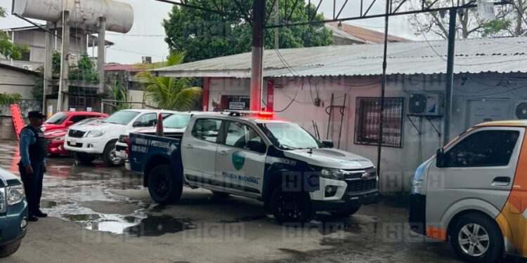 ¡Desgracia! Mientras hacía “una chambita”, descarga eléctrica mata a hombre en Choloma