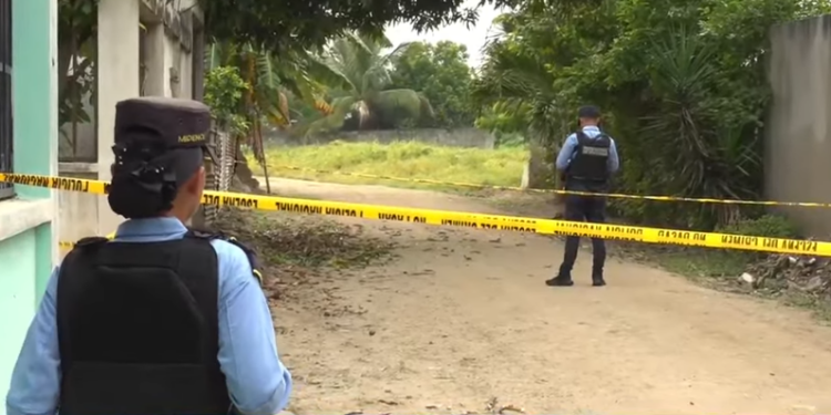 ¡Lo estaban esperando! Tras salir de su casa, acribillan a “canillita” en San Pedro Sula