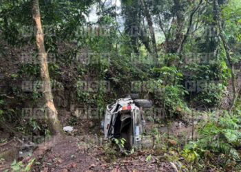 ¡Tragedia! Dos muertos al volcar carro desenfrenado en Gracias, Lempira