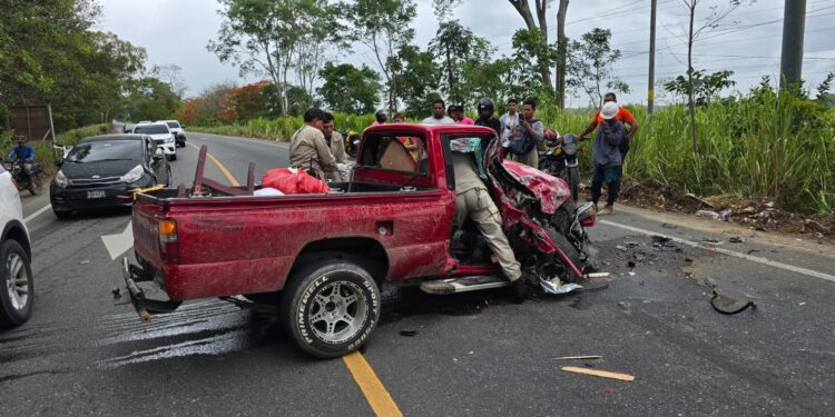 ¡Vivo de milagro! Conductor estuvo a punto de morir tras brutal choque en Atlántida