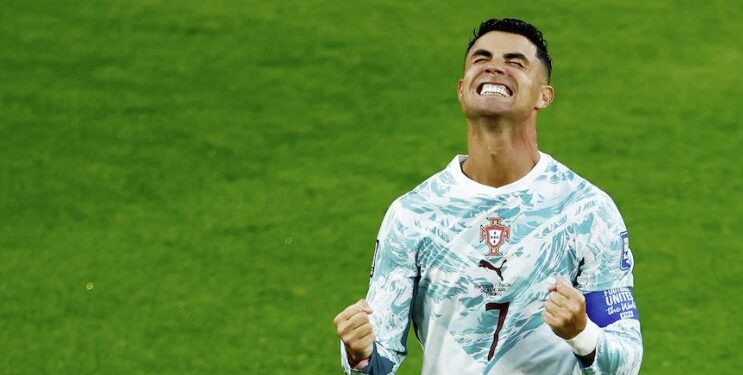 Con un gol de Cristiano Ronaldo, Portugal le ganó 2-1 a Croacia sobre el final y avanzó a octavos de final del Mundial